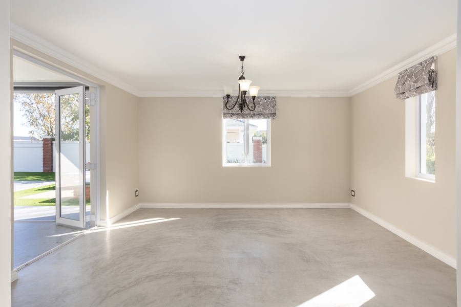4 Bedroom Property for Sale in Val De Vie Estate Western Cape